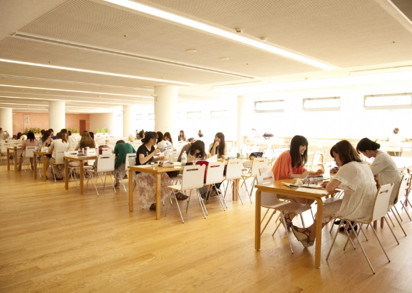 学校見学・オンライン個別相談イメージ画像