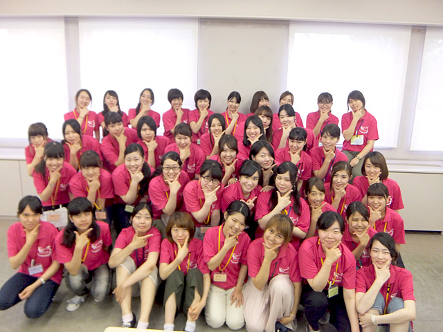 学生スタッフは、学科ごとに毎回違ったメンバーが集まっています!