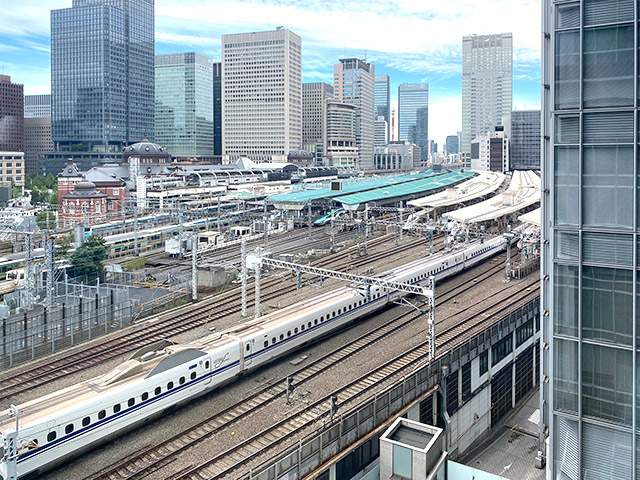 眼下に広がる鉄道ワールド