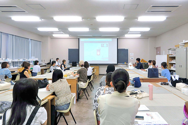 最終プレゼンテーション講評会の様子