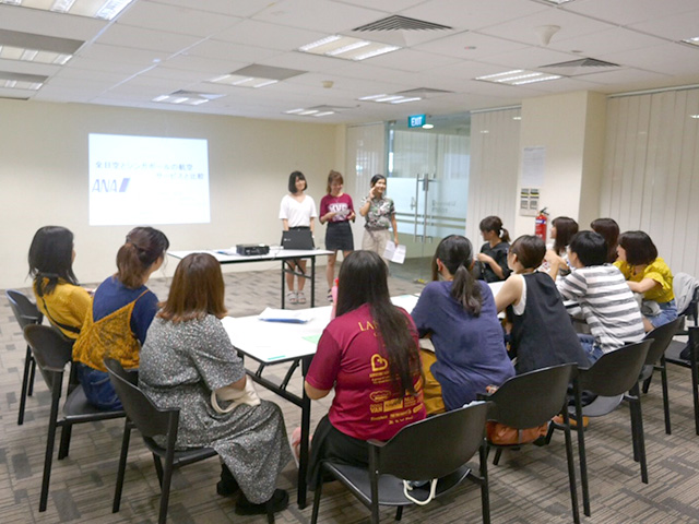 日本研究会の学生とディスカッション