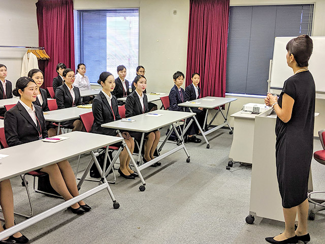 現役教官による「おもてなし講座」