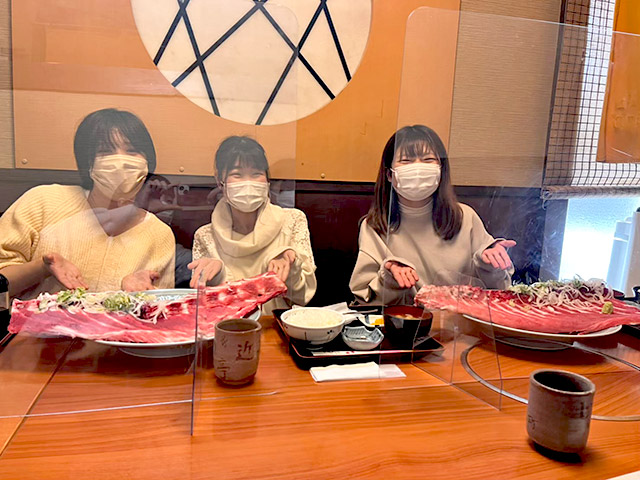 近江町市場にある食堂で数量限定の人気メニュー「中落ち定食」を体験
