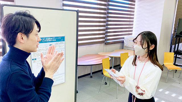 心理学科・卒業論文発表会レポートの様子