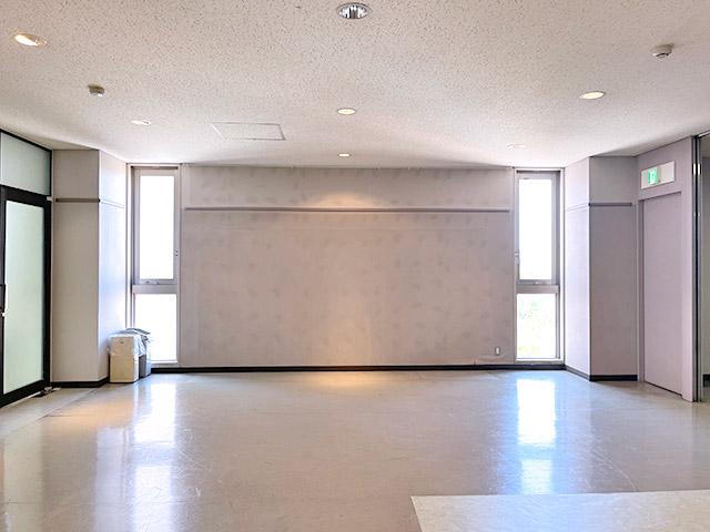 実験実習館（4号館）3階EV前ホール
