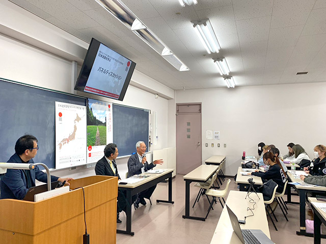 パネルディスカッションの様子