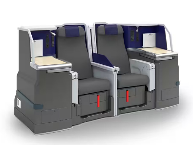 エアライン実習室で使用される国際線ビジネスクラスシート
