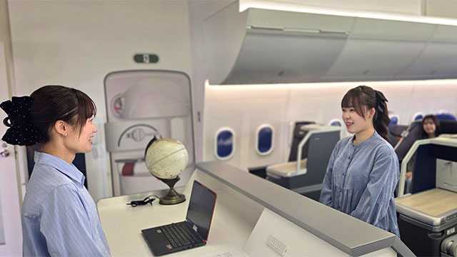 カウンターでの接客練習