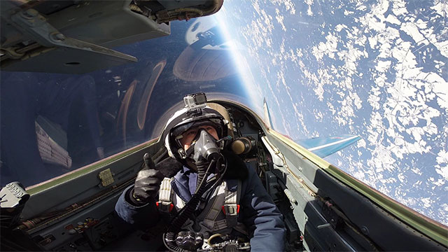 成層圏ツアーに参加する大室先生