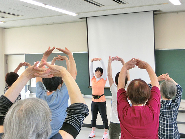 ストレッチの様子