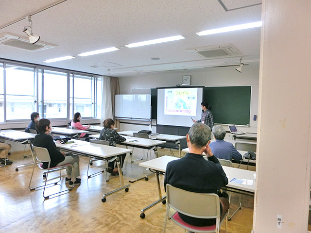 管理栄養士による講話の様子