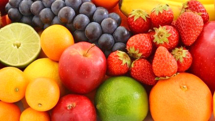 フルーツの果肉は黄、赤、紫色のものが多い