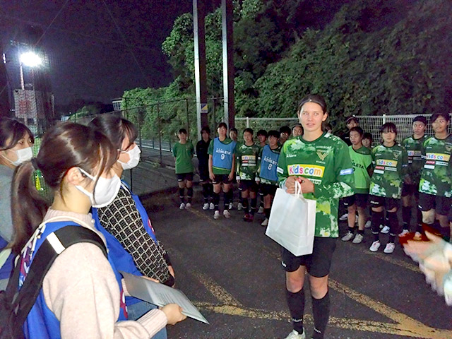 練習終了後の選手の皆さまへ補食をお渡ししました