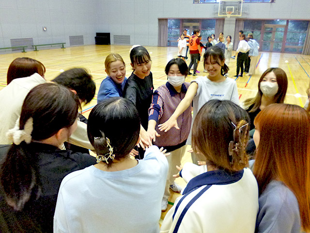 学年を越えた交流を楽しんだドッジボール