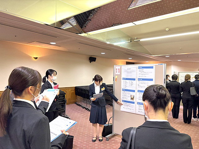 臨地実習Ⅰ(保育所)の発表の様子