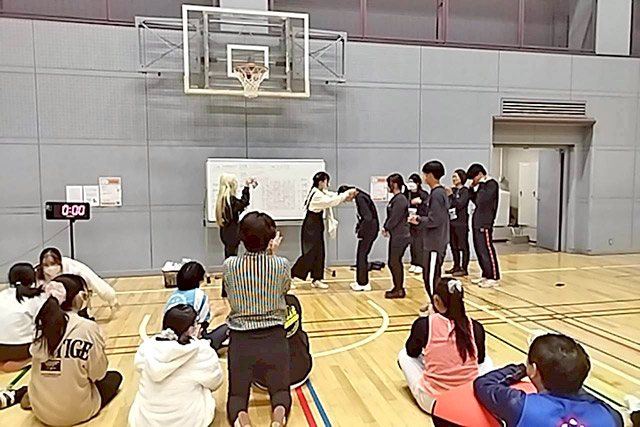 優勝チームの発表