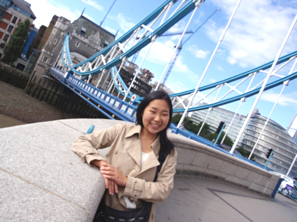 ロンドンナーになった気分で街歩き。ロンドンで一番有名なタワー・ブリッジです。