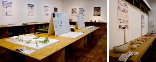 元々中学校の教室だった空間が展示会場となりました