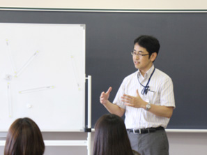 茂木先生と佐藤先生も講評に駆けつけてくださいました。