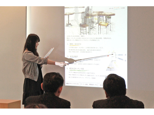 学生発表の様子　高橋 怜奈さん