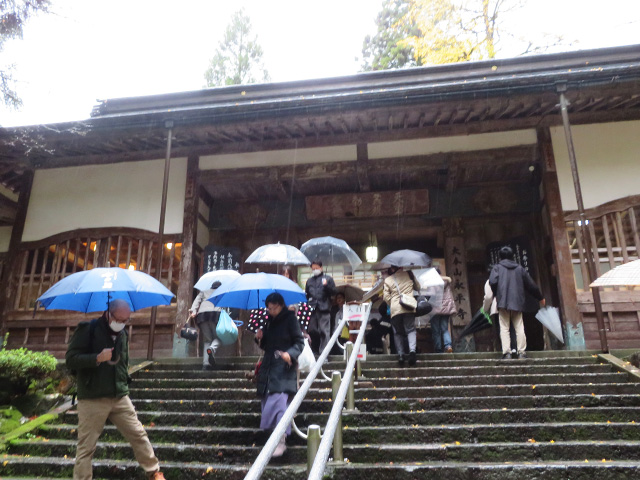 雨模様のなか永平寺へ到着