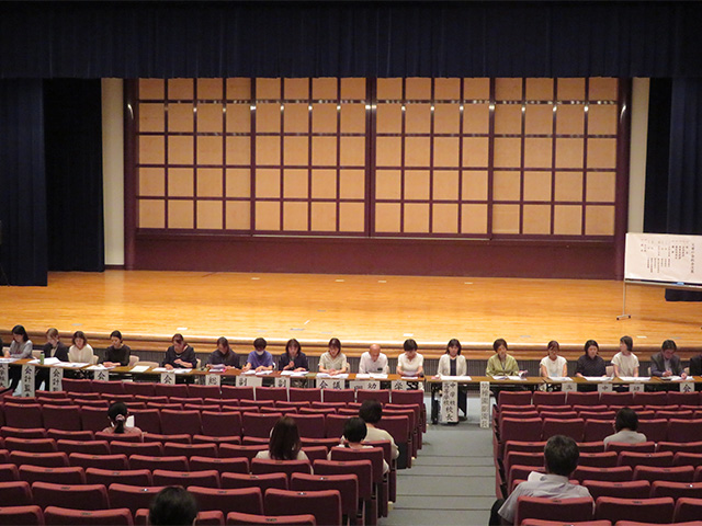 総会の様子