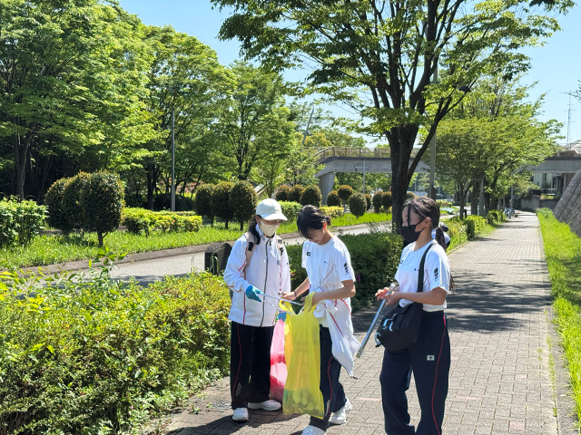 ゴミ拾いの様子③