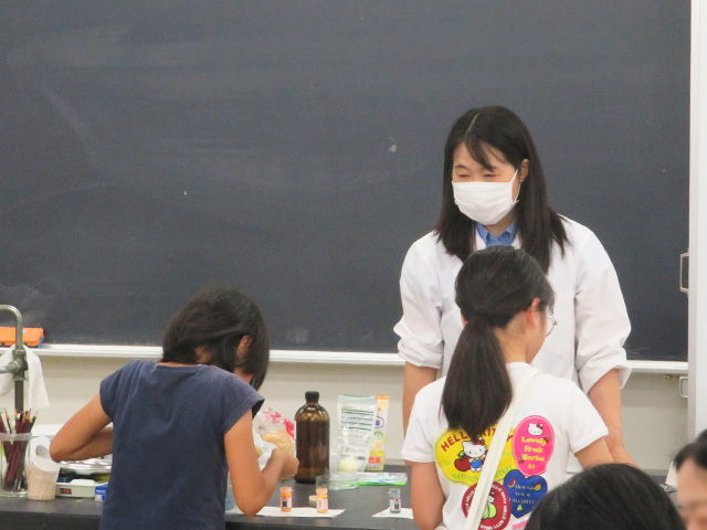 大盛りあがりなバスボム作り