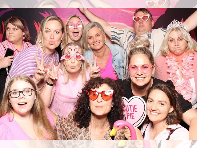 Staff at Barbie theamed graduation（バービーがテーマの卒業式　スタッフ写真）