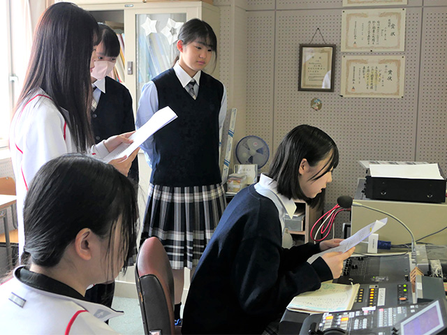保健委員と放送委員で連携し、式を運営