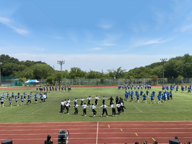 水色応援合戦　みんなで円になるところがポイント！