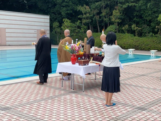 お酒やお塩でお清めを行っています。