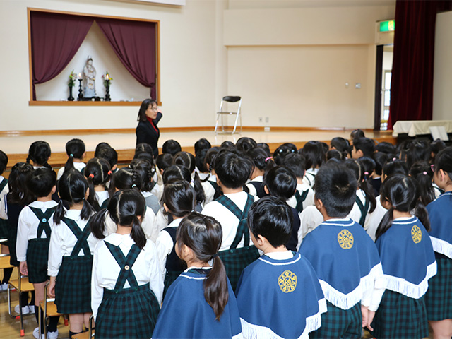 園長先生のお話を聞いて