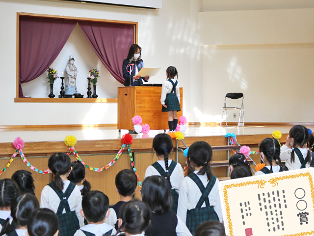 皆勤賞・精勤賞の表彰です。