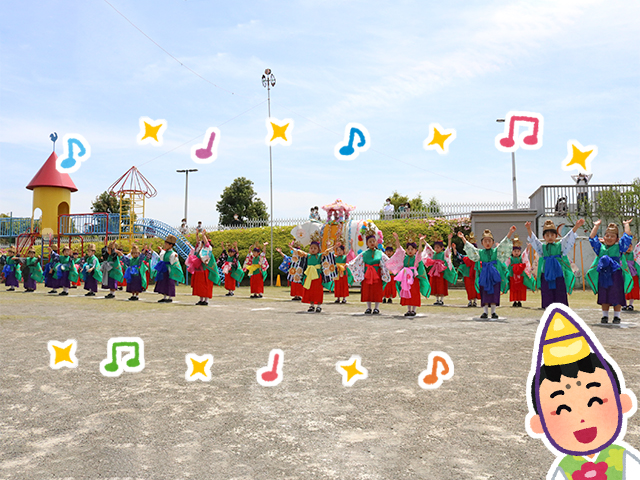 花まつりの踊りです。大きく堂々と踊れています。