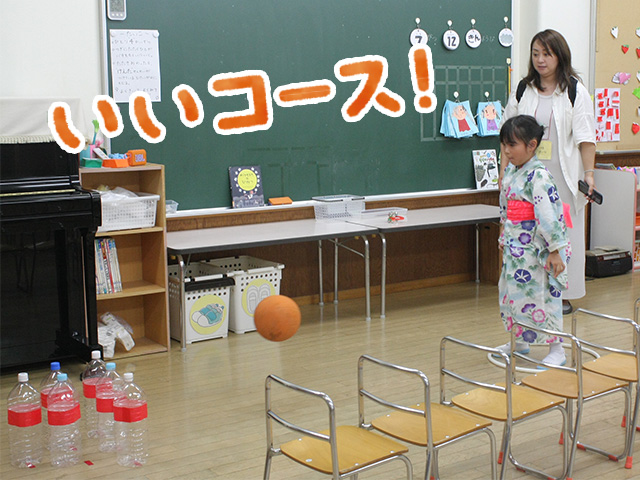 年中さんは、ボウリングを行いました。たくさん倒せたかな！？