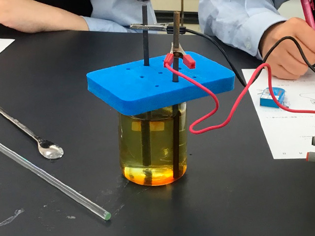 ヨウ化カリウム水溶液の電気分解