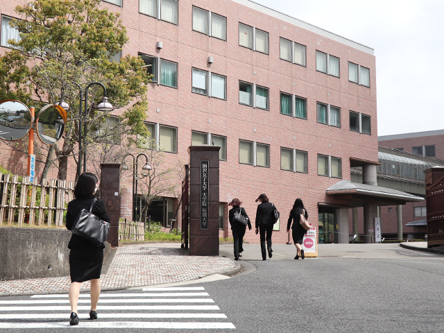 令和3年度入学式が挙行されました ニュース トピックス 新着情報 駒沢女子大学 駒沢女子短期大学