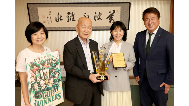 日テレ・東京ヴェルディベレーザが本学に表敬訪問