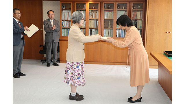 石田香里名誉教授
