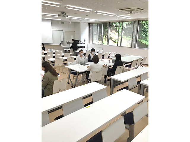 学生にも個別で相談可能です