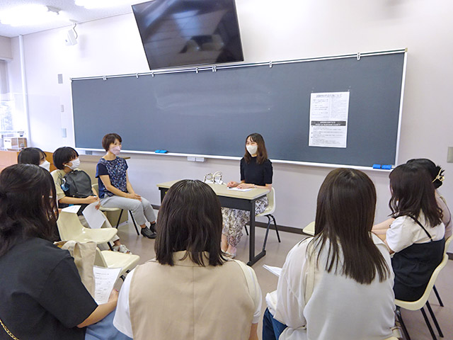 卒業生（看護師　病院勤務）との交流