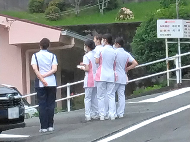 各施設は急斜面にあります