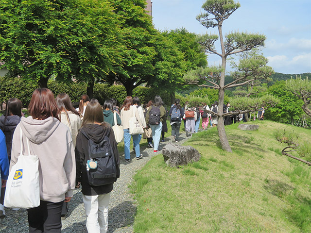 自然散策に出発