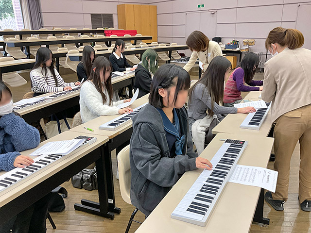 第2部（ピアノビギナーズレッスン）の様子