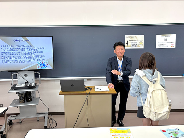 ガイダンス終了後の質疑応答の様子