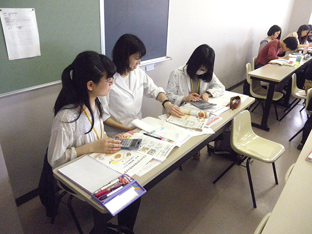 栄養食事療法実習（人間健康学部）